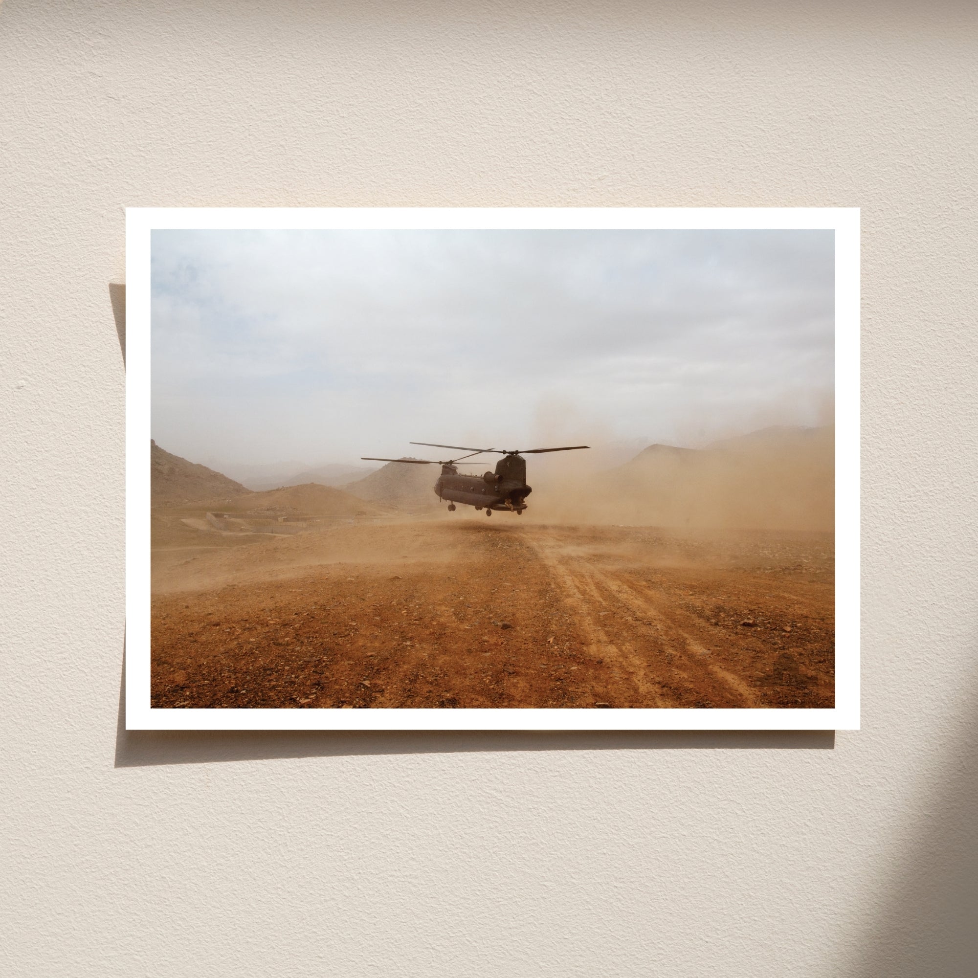 Postcard: Australian Army CH-45D Chinook A15-202