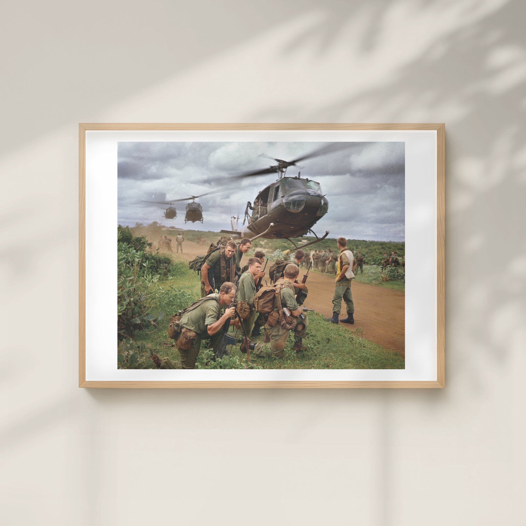 Print, A3: Members of 5 Platoon, B Company, 7RAR, waiting for an Iroquois